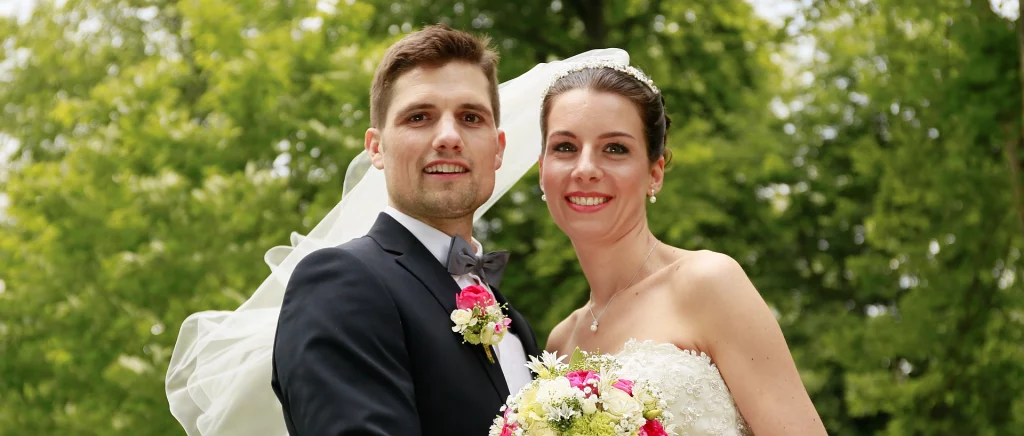 Hochzeitspaar beim Fotograf und Hochzeitsfilmer in Freyung, Passau und Burghausen