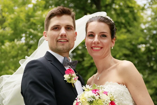 Hochzeitspaar beim Fotograf und Hochzeitsfilmer in Freyung, Passau und Burghausen